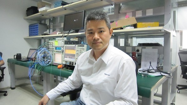 圖2. BERTScope資深專家、泰克高級(jí)業(yè)務(wù)拓展經(jīng)理Allen Wang全程督導(dǎo)本次免費(fèi)測(cè)試活動(dòng)。