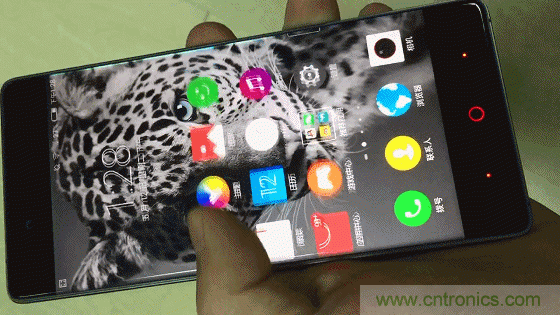 無邊框的 nubia Z9 ，一款既有驚喜，又有驚艷的智能手機(jī)