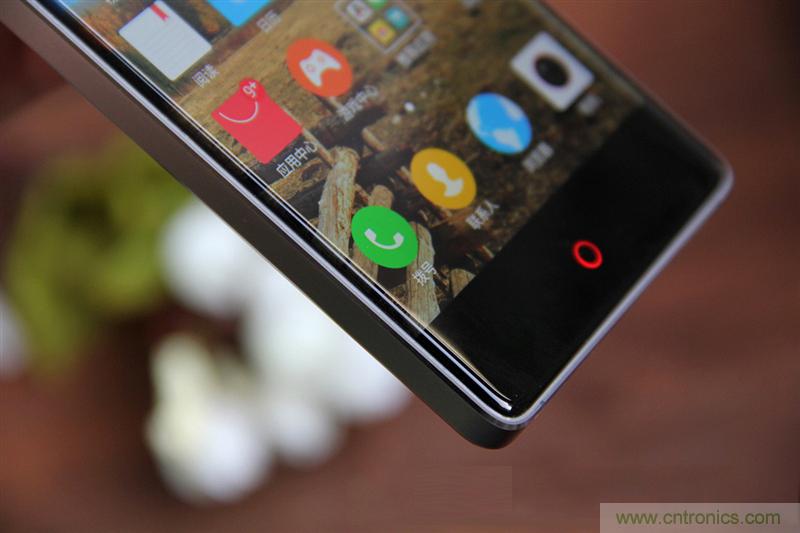 無邊框的 nubia Z9 ，一款既有驚喜，又有驚艷的智能手機(jī)