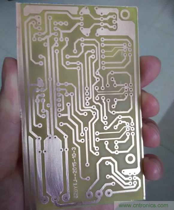 嘗試了四次PCB制作， 最后一發(fā)算是成功了