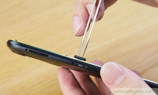 拆解黑鯊手機:多級直觸一體式液冷系統(tǒng)有什么門道?